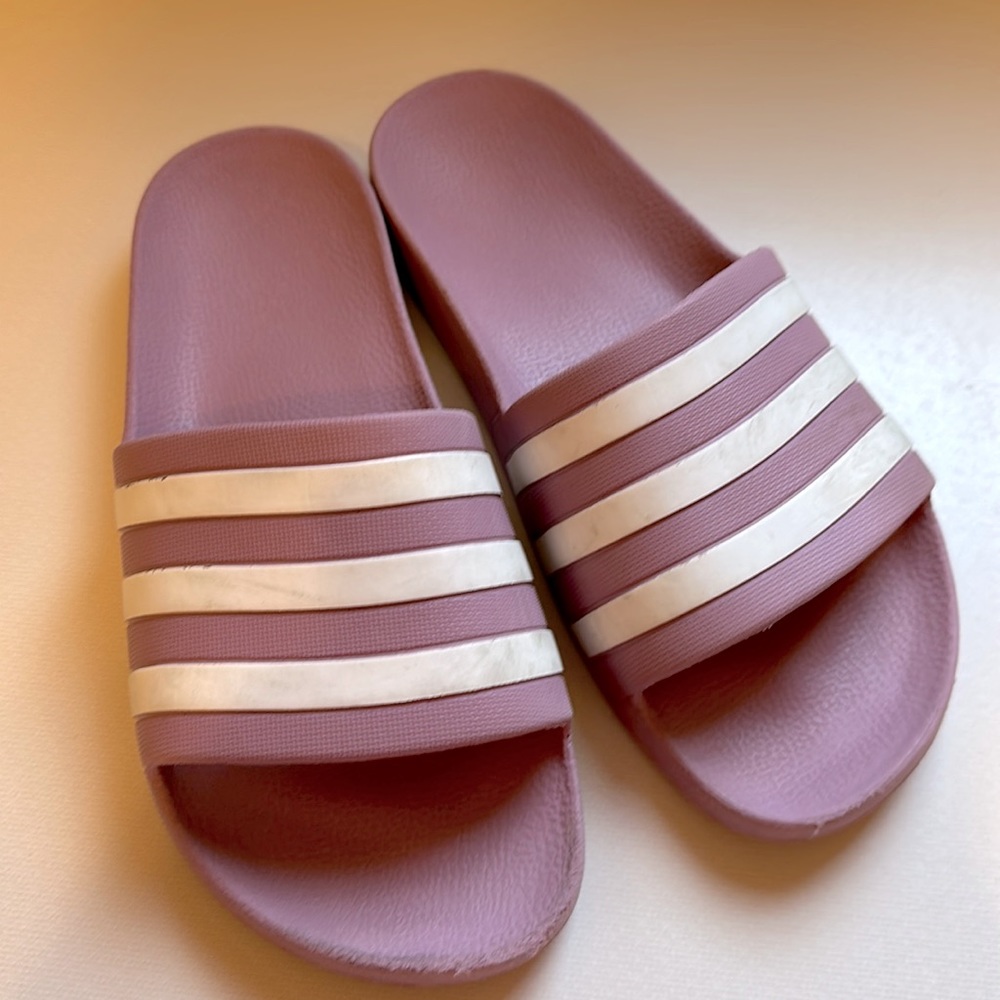 Adidas Adilette slides